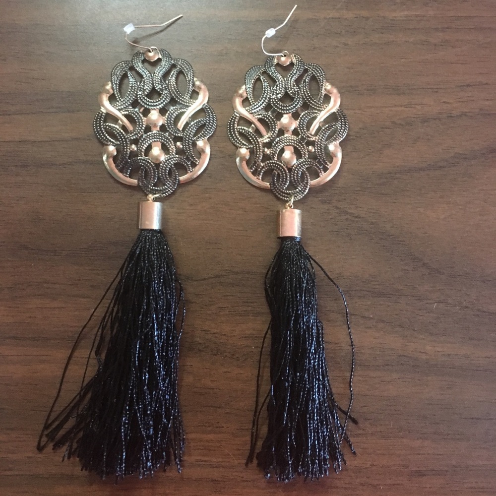 Dangle earrings